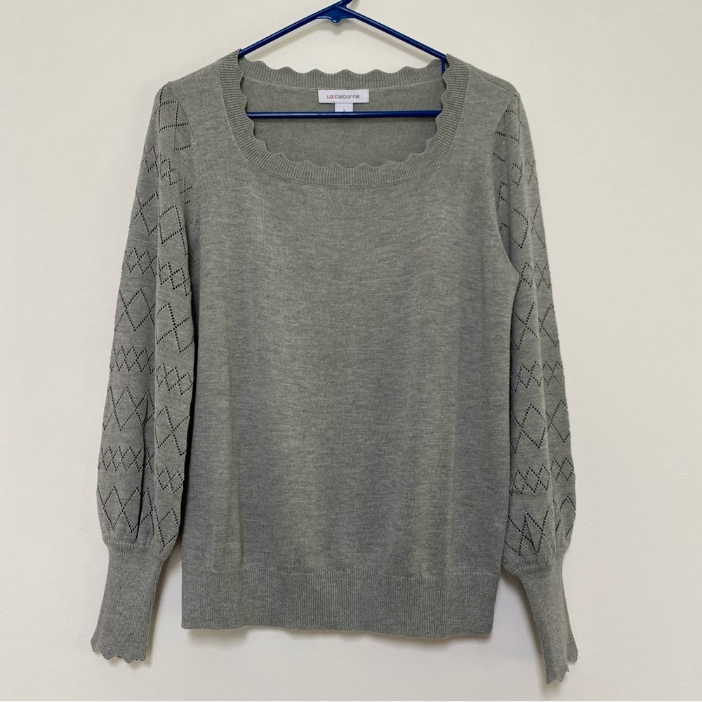 Liz Claiborne Scallop Neck Sweater Size Small Gray